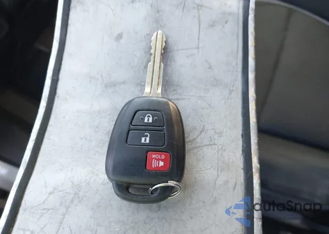 2018 Toyota Rav4 Le z USA, uszkodzony, nr VIN JTMZFREV2JJ210285